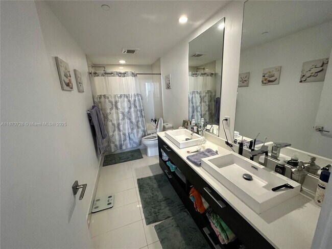 Photo - 45 SW 9th St Unidad 1902