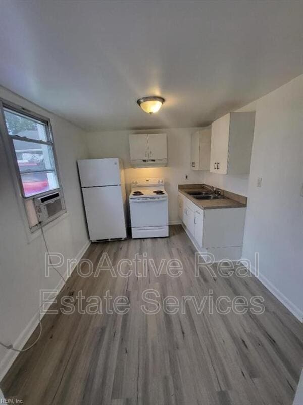 Photo - 3625 S Warwick Cir