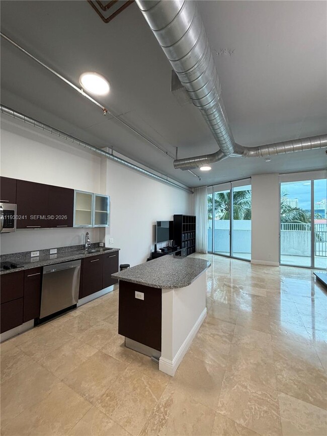 Photo - 3029 NE 188th St Unit 303