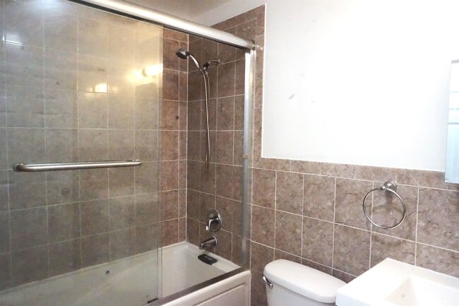 Photo - 342 Forrest St