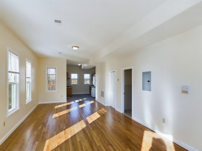 Photo - 15 Norfolk St Unit 2