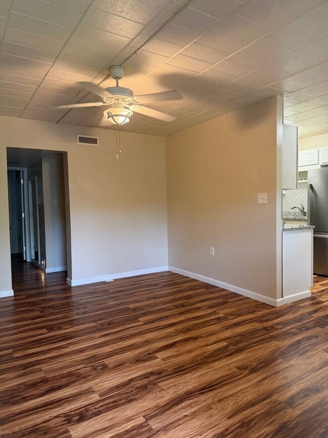 Photo - Knoxville 37919 - 1 bedroom, 1 bath Apartment on main floor with no steps - Mac Tobler (865) 755-...