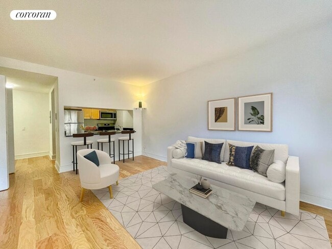 Building Photo - 323 W 96th St Rental