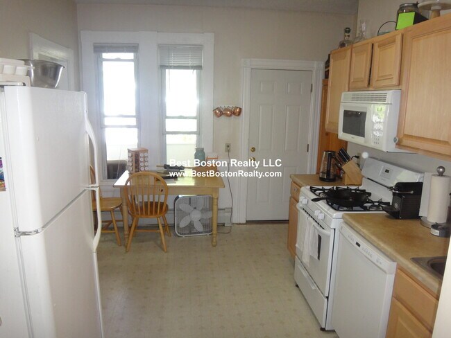 Photo - 423 Franklin St Unit 3L