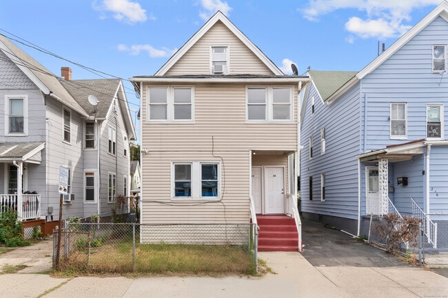 Building Photo - 10 Clinton Ave Unit 10