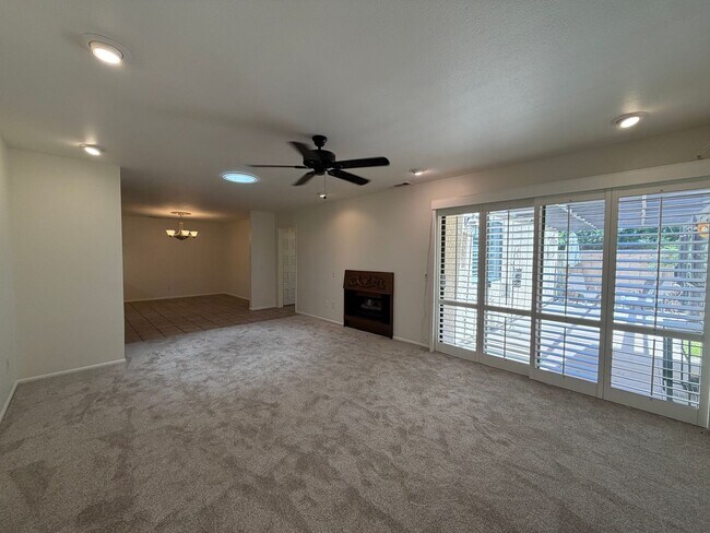 Photo - 607 E Palm Ave
