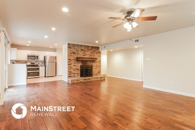 Photo - 18903 Platte River Way