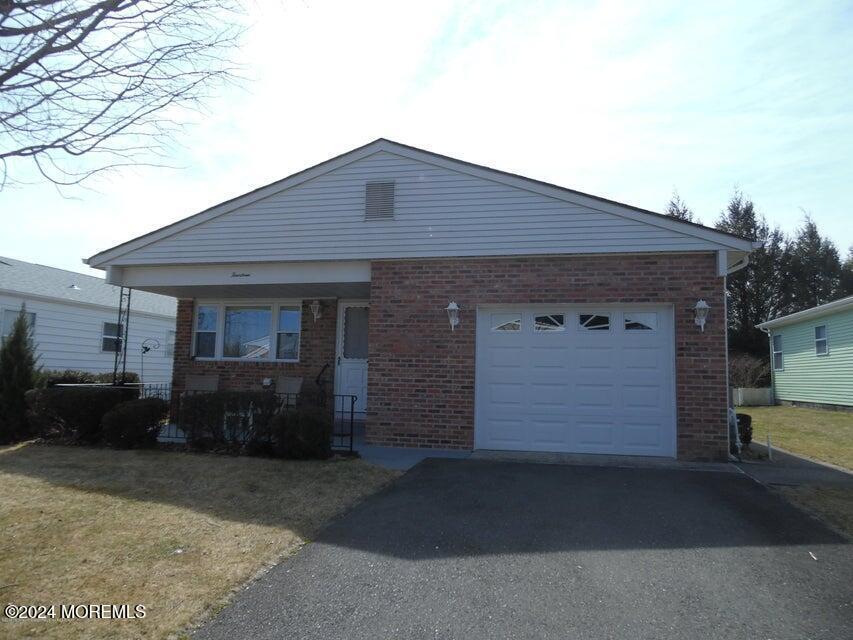 14 Virgin Islands Dr House House Rental in Toms River, NJ