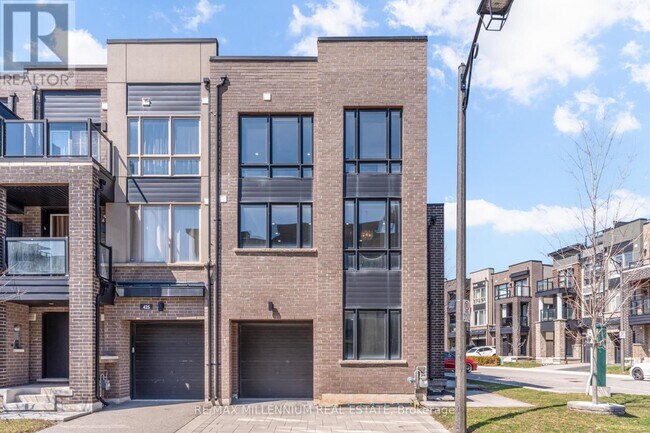 Photo - 3058 Blacktusk Common