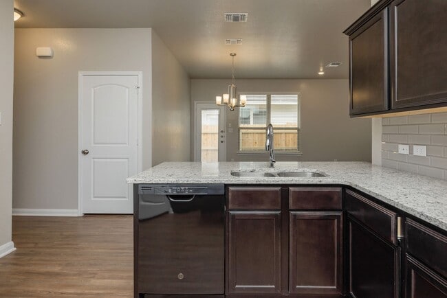 Photo - 1571 Case Rd