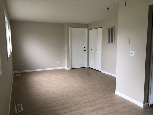 Photo - 3359 Mahoney Dr Unit 3359 Mahoney Dr