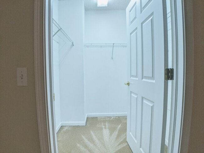 Photo - 601 W Rand Rd