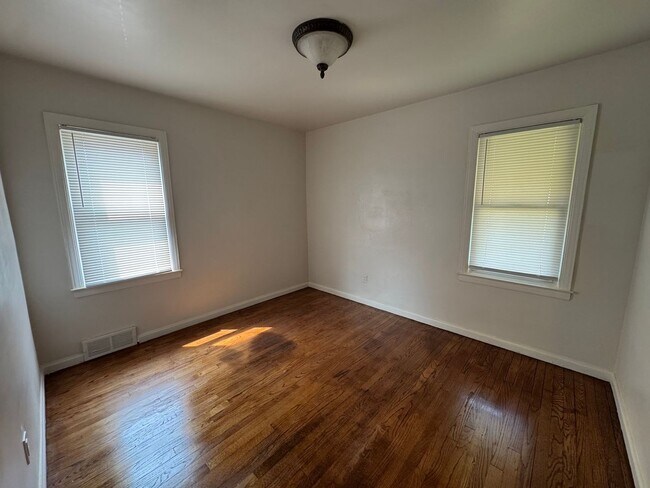 Photo - 18667 Algonac St