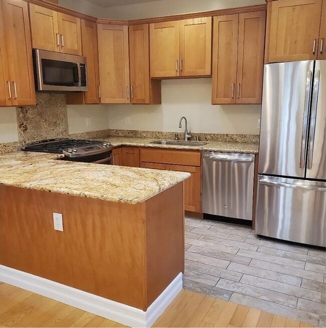 Photo - 309-311 Cowper St Townhome