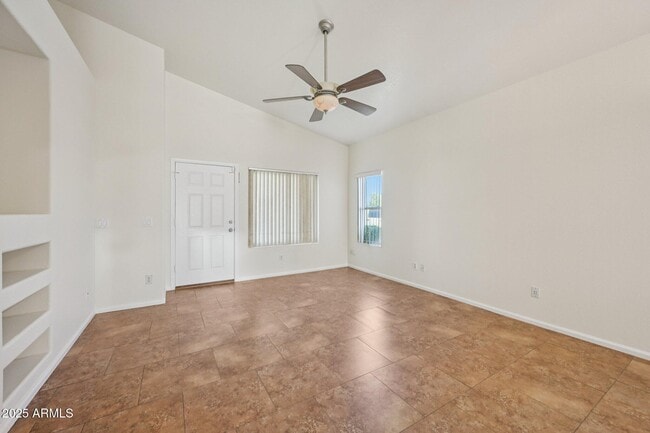 Photo - 15649 W Magnolia St