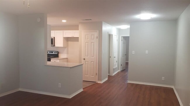 Photo - 371 Fantail Loop