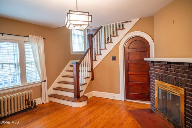 Photo - 1347 Union St