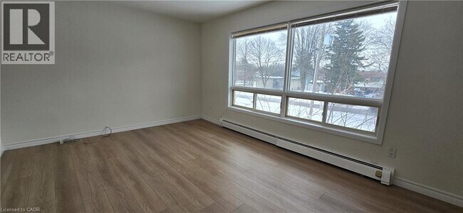 Photo - 23 Rutherford Dr Unité B