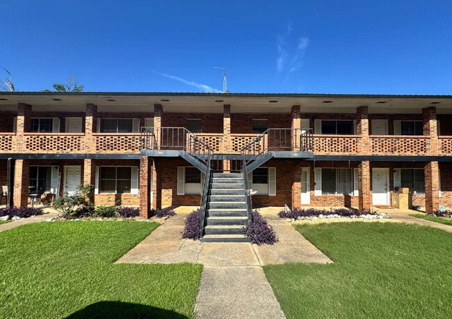 Building Photo - Available for rent, Midland City Apartment! Unit Apt 6
