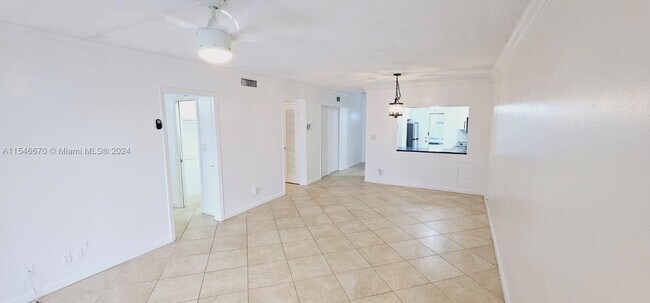 1100 Pine Dr Unidad 106