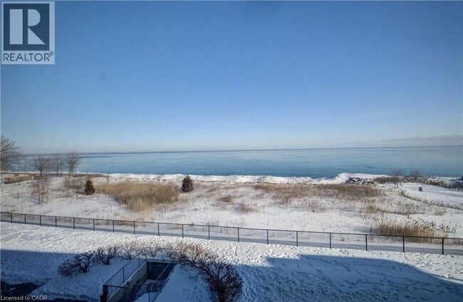 Photo - 35 Southshore Cres Unit 303