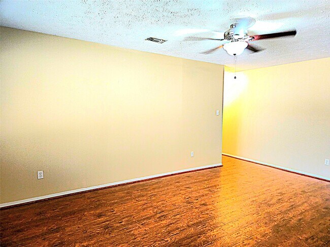 Photo - 1546 Ramada Dr