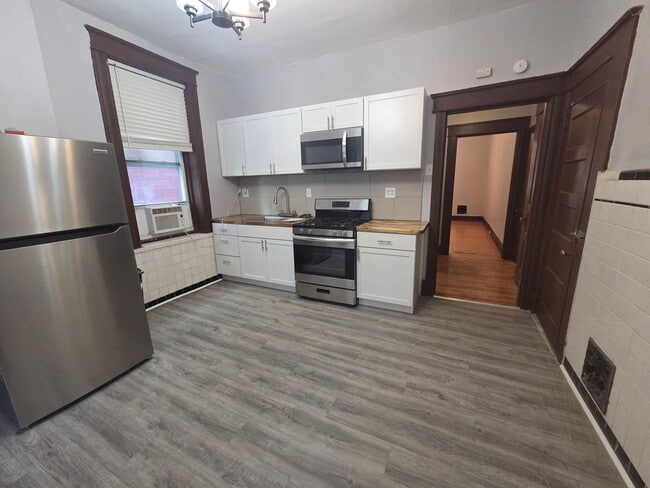 Building Photo - 3451-3453 Iowa Unit 3451 Iowa