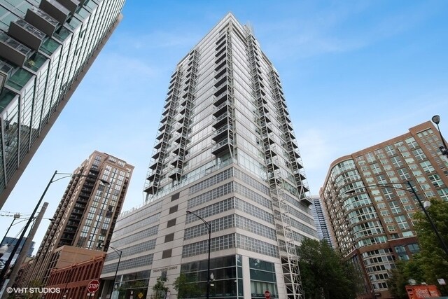 Photo - 653 N Kingsbury St Condo Unit 2104