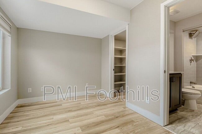 Photo - 1611 N Harlan St