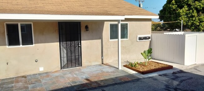 Building Photo - 4568 W 170th St Unit House