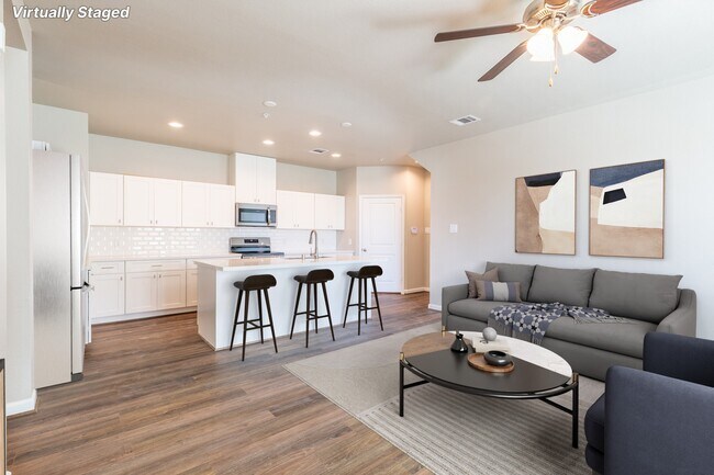 Photo - 115 Park Place Cir Unit B