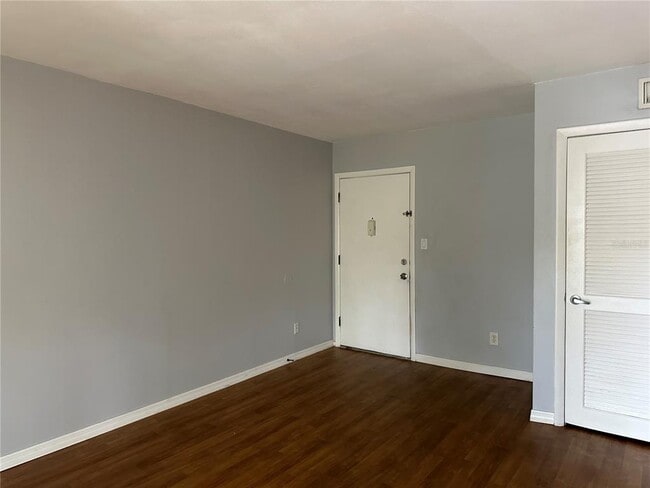 Photo - 142 Springwood Cir Unit D