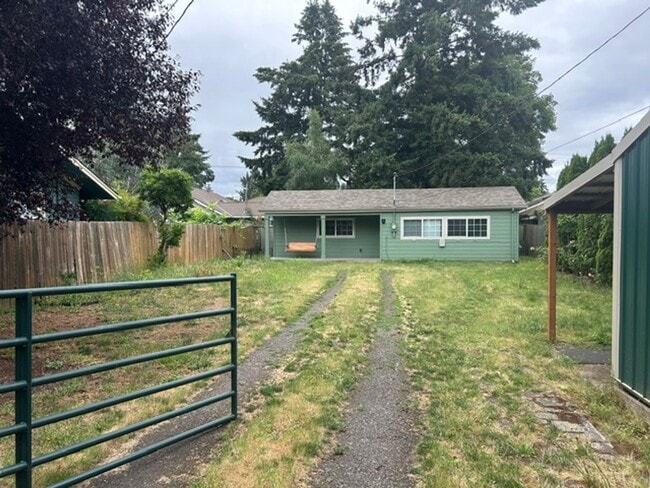 Photo - SE Portland: Charming 1-bedroom, 1-bath cottage near Woodstock Blvd