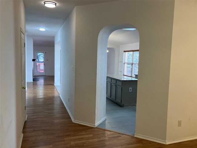 Photo - 1209 Wood Creek Dr