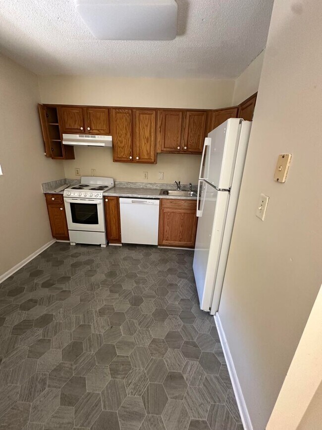 Photo - Convenient to everything! 2 bedroom condo