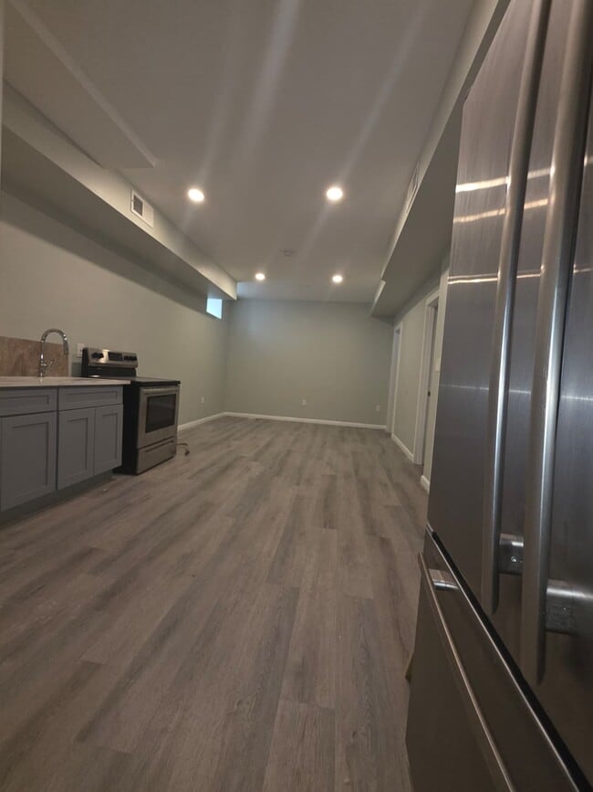 Photo - 61 N Grove St Unidad 1L