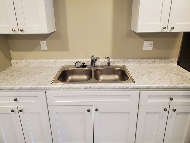 Photo - 2 Bedroom, 1.5 Bath Townhouse Unit 213-110