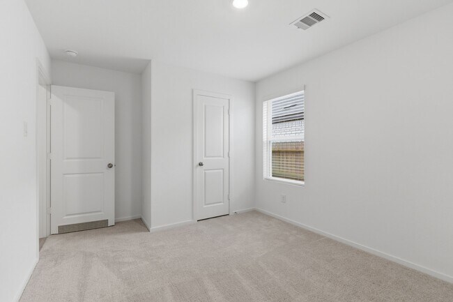 Photo - 1538 Golden Iris Dr