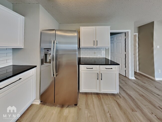 Photo - 1945 Branchside Ct