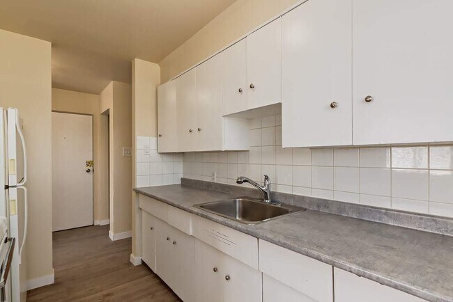 Photo - Chelsey Manor