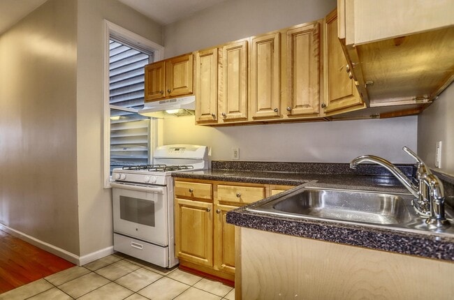 Photo - 273 Webster Ave