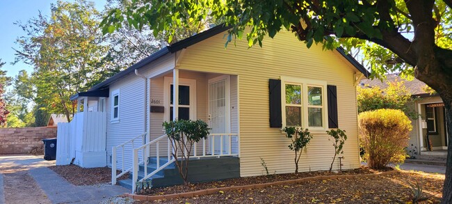 Very Cute Newly Renovated Single-Family Ho... - Very Cute Newly Renovated Single-Family Ho... House