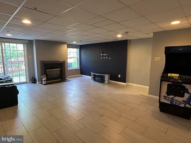 Photo - 445 Fort Hill Cir