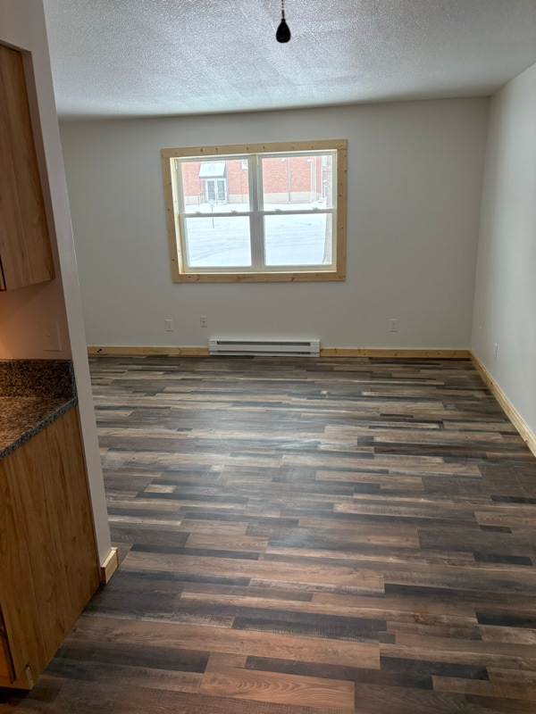 Photo - 405 Short St