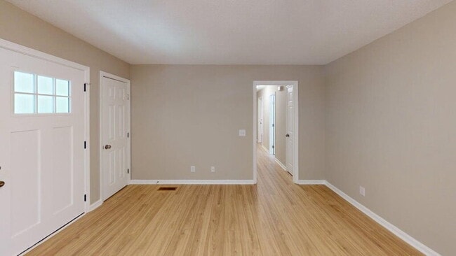 Photo - 196 Highland Dr SW