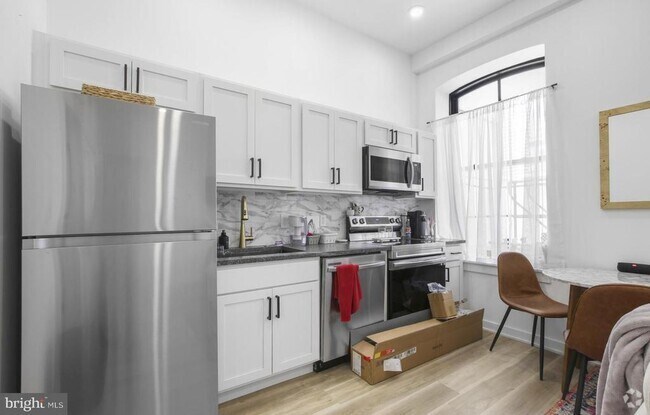 Building Photo - 1415 Locust St Unit 504 Rental