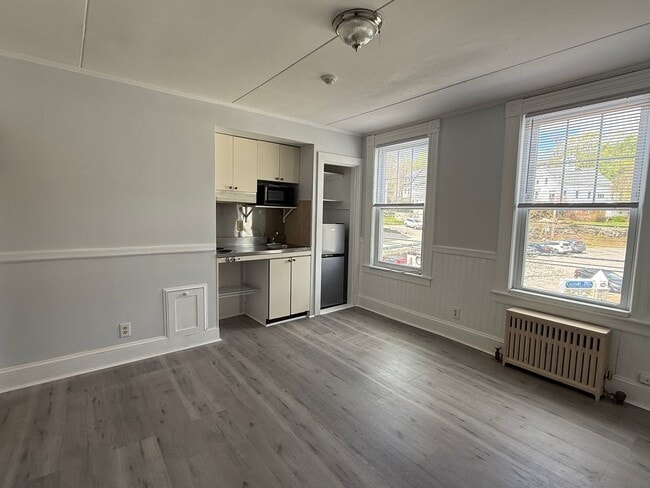Building Photo - 14 Main St Unit 303