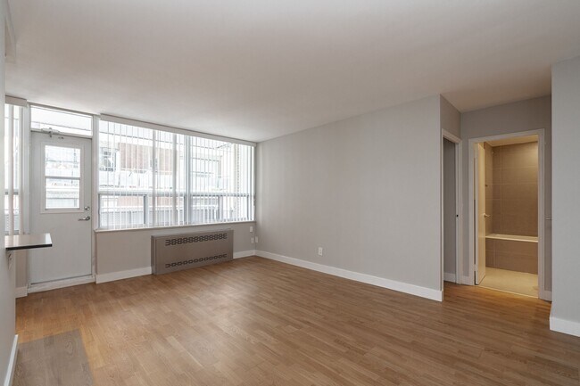 Building Photo - 95 Jameson Ave Unit 401