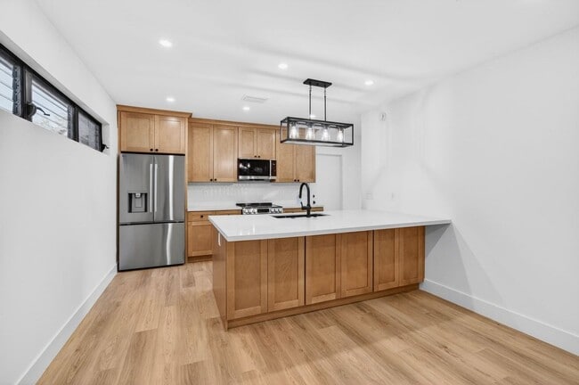 Photo - 2 BEDROOMS 1 BATHROOM!