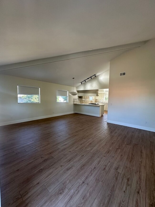 Photo - 335 S Grand St Apartamento Unidad 337 B